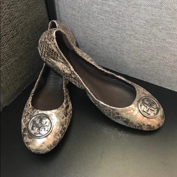 Gorgeous Tory Burch Flats - Picture 2 of 5